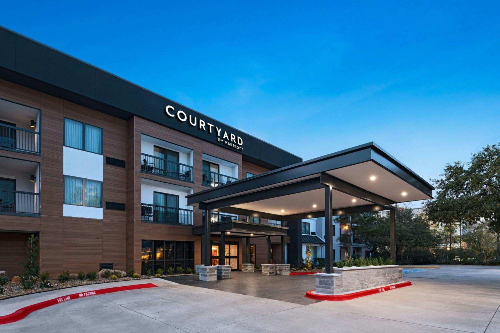 Courtyard Houston The Woodlands Hotel Exterior photo