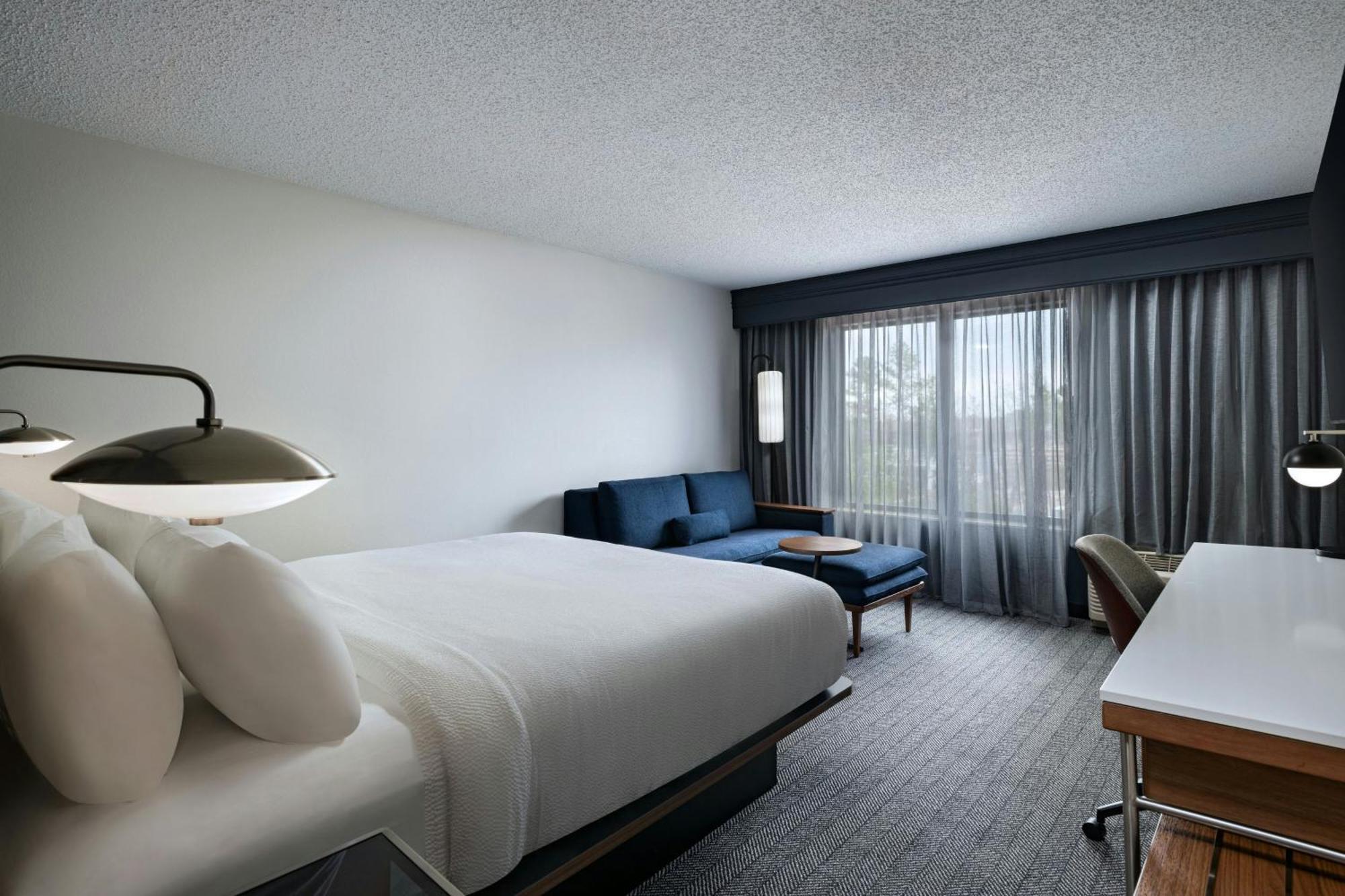 Courtyard Houston The Woodlands Hotel Exterior photo